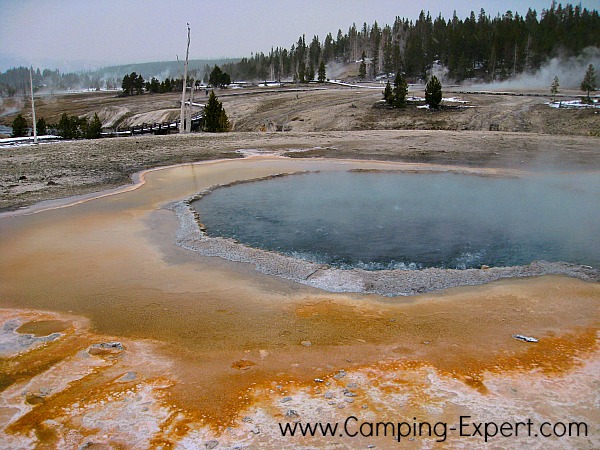 hiking yellowstone