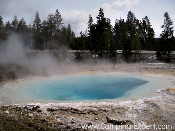 yellowstone hot springs